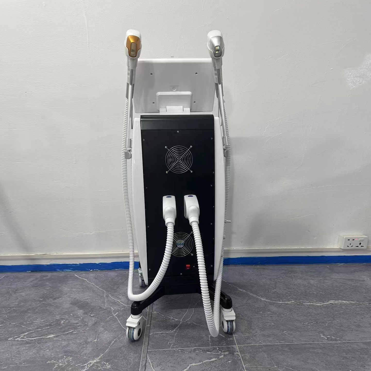 双810 - SMIO #301 - Professional 808nm Diode Laser equipment by SMIO